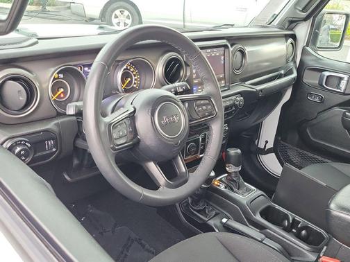 2023 Jeep Gladiator Sport S