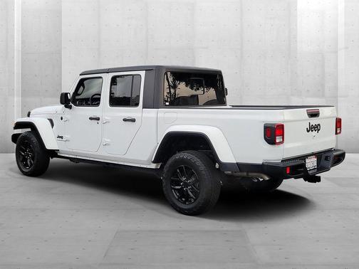 2023 Jeep Gladiator Sport S