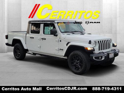 2023 Jeep Gladiator Sport S