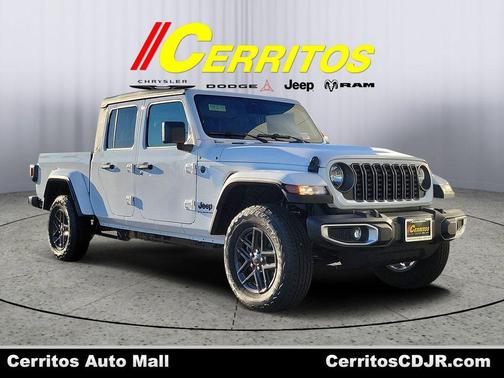 2026 Jeep Gladiator Sport S