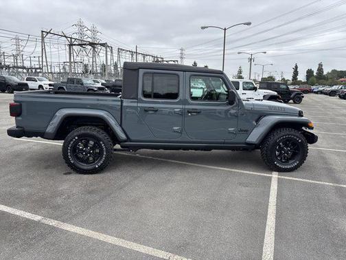 2025 Jeep Gladiator Willys