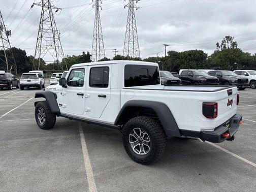 2025 Jeep Gladiator Mojave