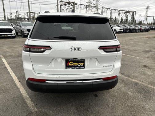 2025 Jeep Grand Cherokee L Laredo