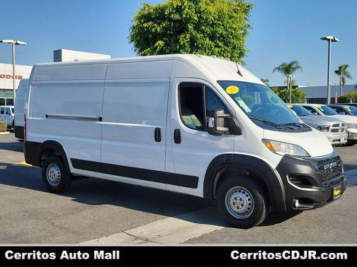 Bright White Clearcoat 2025 RAM ProMaster 2500 Tradesman