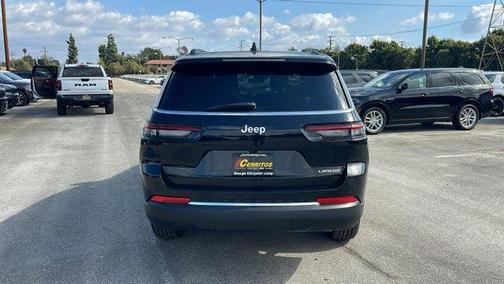 2025 Jeep Grand Cherokee L Laredo