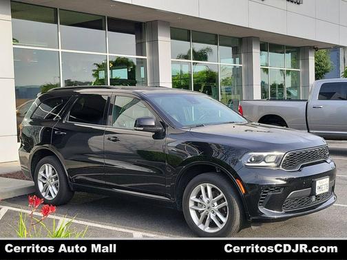 DB Black Crystal Clearcoat 2024 Dodge Durango GT Plus