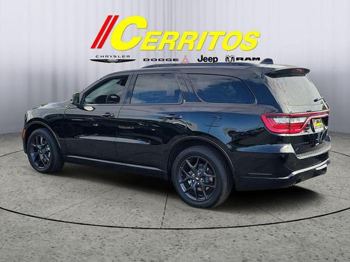 DB Black Crystal Clearcoat 2026 Dodge Durango GT Plus