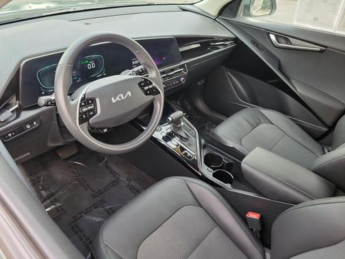 2023 Kia Niro EX