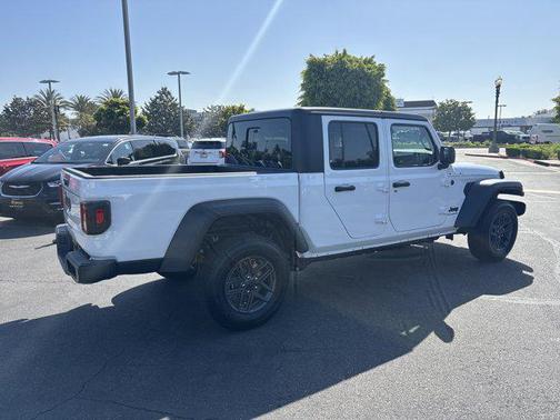 2025 Jeep Gladiator Sport S