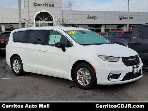 2024 Chrysler Pacifica Touring L