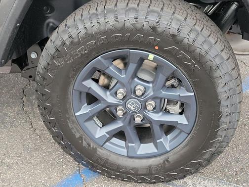 Granite Crystal Metallic Clearcoat 2026 Jeep Wrangler 85th Anniversary