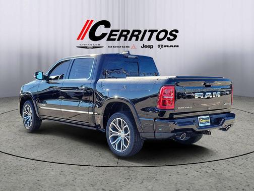 Diamond Black Crystal Pearlcoat 2026 RAM 1500 ST