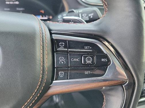 2023 Jeep Grand Cherokee Summit