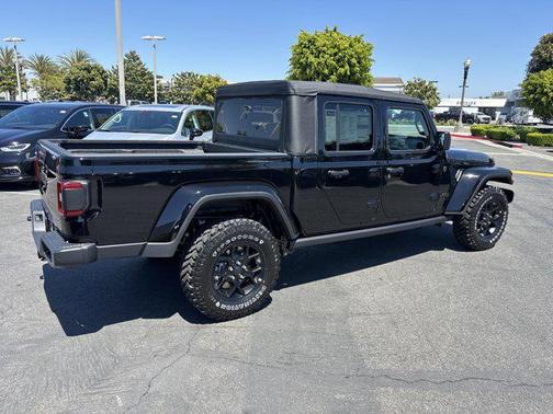 2025 Jeep Gladiator Willys