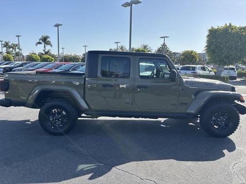 2025 Jeep Gladiator Willys