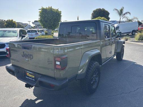 2025 Jeep Gladiator Willys