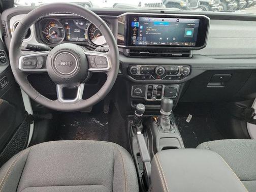 2025 Jeep Wrangler 4-Door Sahara 4x4