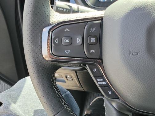 Diamond Black Crystal Pearlcoat 2026 RAM 1500 Rebel