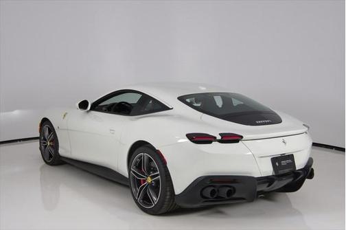 2023 Ferrari Roma .