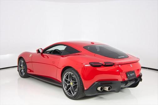 2021 Ferrari Roma .