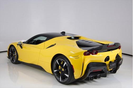 2021 Ferrari SF90 Stradale .