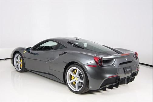 2018 Ferrari 488 GTB .