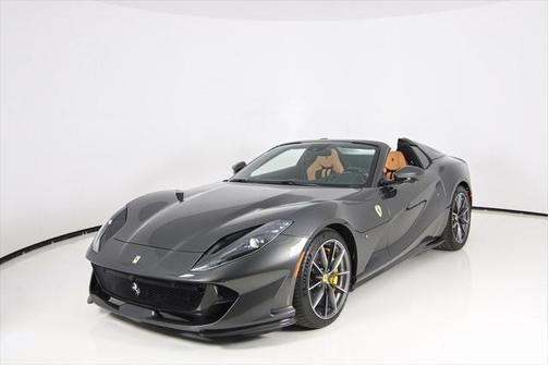 2023 Ferrari 812 GTS .