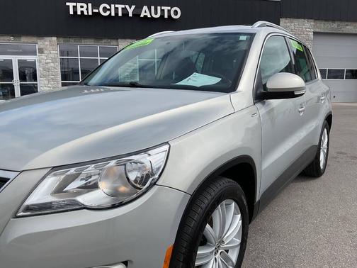 2010 Volkswagen Tiguan 2.0T Wolfsburg Edition