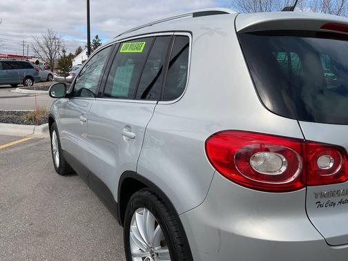 2010 Volkswagen Tiguan 2.0T Wolfsburg Edition