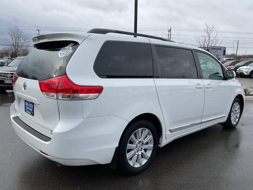 2013 Toyota Sienna XLE