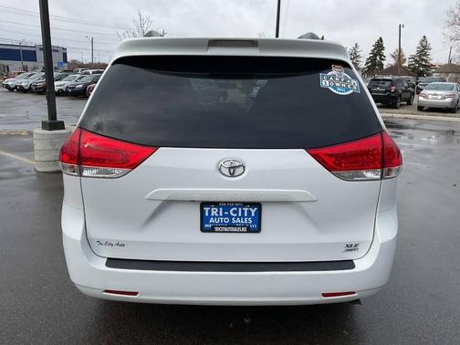 2013 Toyota Sienna XLE