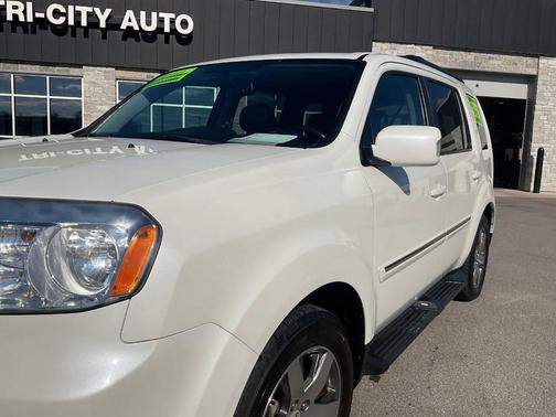 White 2015 Honda Pilot Touring