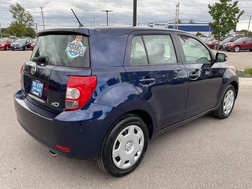 2010 Scion xD Base 4dr Hatchback 4A