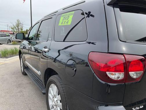Midnight Black Metallic 2018 Toyota Sequoia Platinum