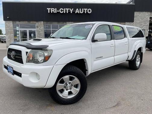 Super White 2011 Toyota Tacoma PreRunner