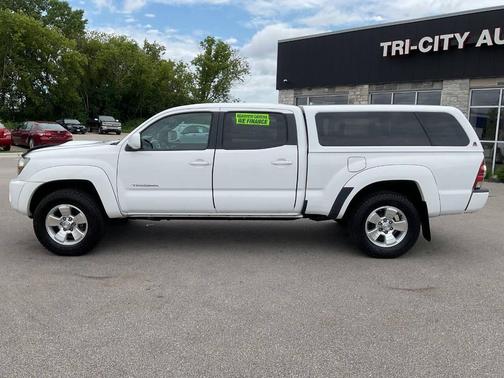Super White 2011 Toyota Tacoma PreRunner