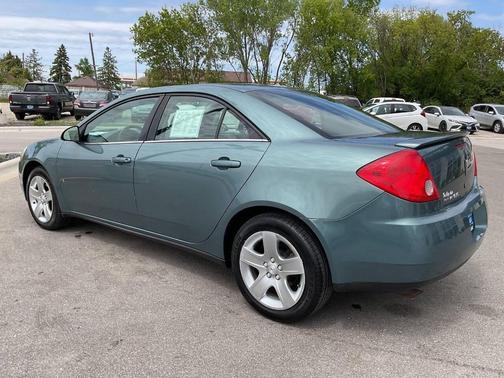 Green 2009 Pontiac G6 SE