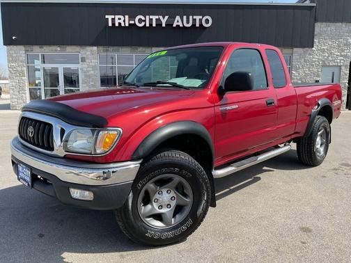Red 2004 Toyota Tacoma Xtracab