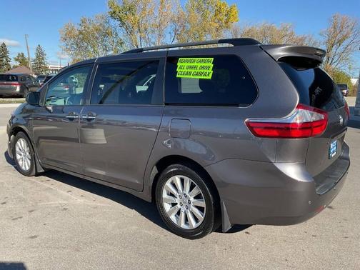 2017 Toyota Sienna XLE Premium