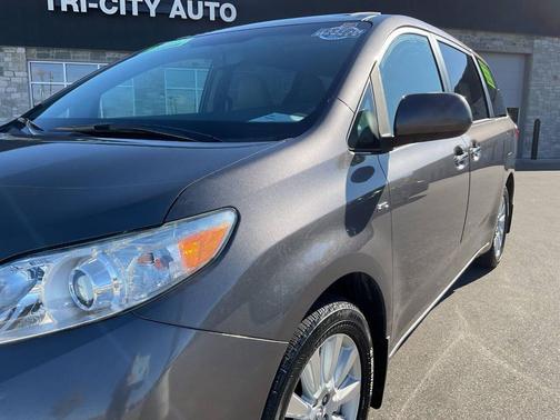 2017 Toyota Sienna XLE Premium