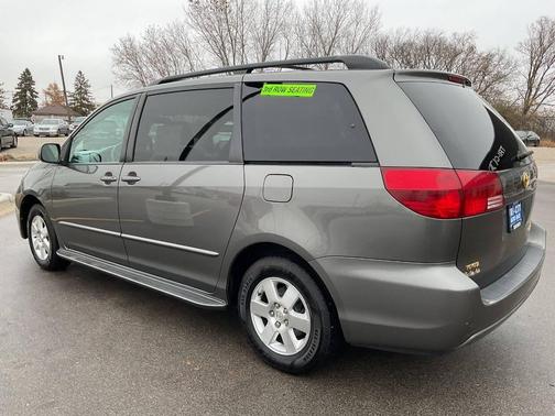 2004 Toyota Sienna XLE