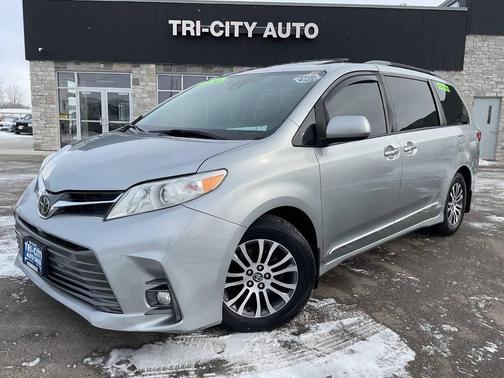 2019 Toyota Sienna XLE