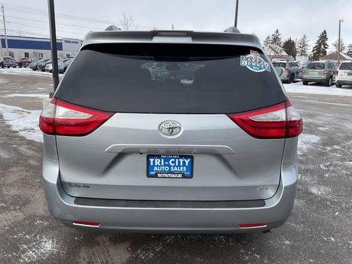 2019 Toyota Sienna XLE