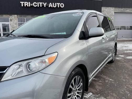2019 Toyota Sienna XLE