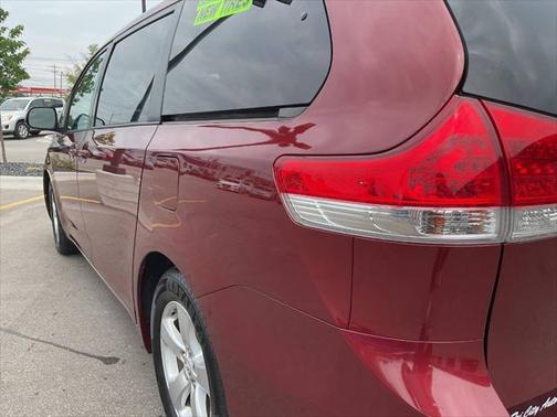 2014 Toyota Sienna LE