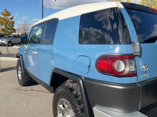 2012 Toyota FJ Cruiser Base