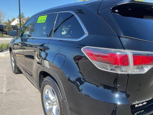 2016 Toyota Highlander Limited Platinum