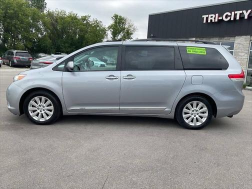 2012 Toyota Sienna XLE