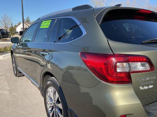 2017 Subaru Outback 2.5i Touring