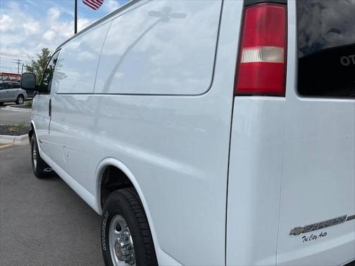 2003 Chevrolet Express 3500 Base